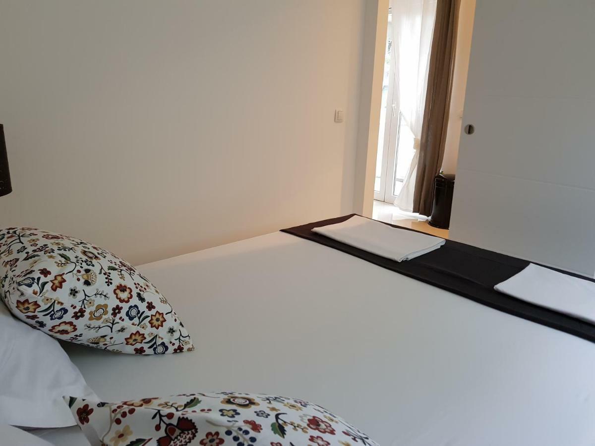 Apartments Luce トロギール エクステリア 写真