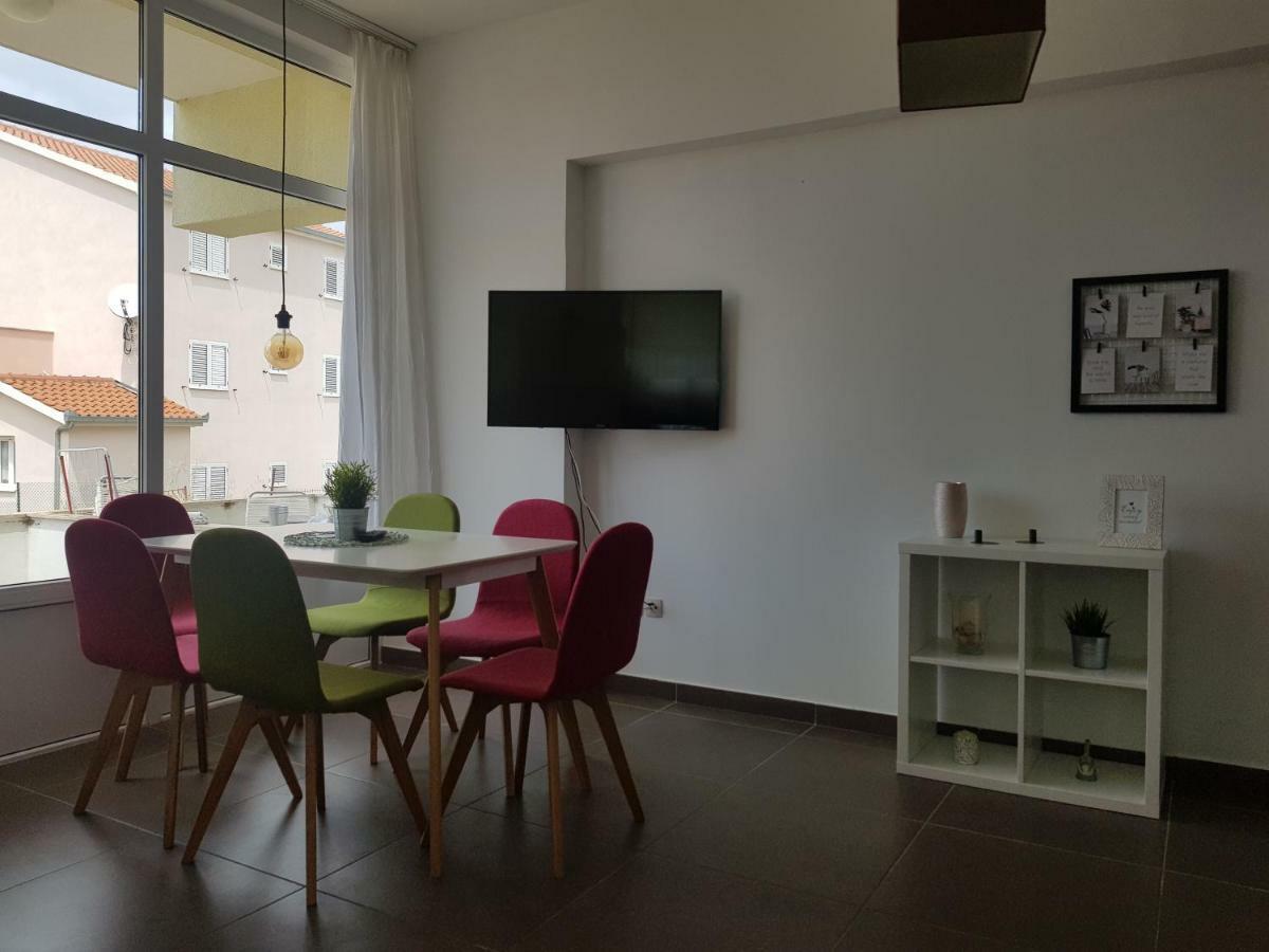 Apartments Luce トロギール エクステリア 写真